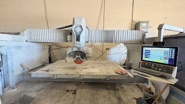 Just In! 2023 Denver Tecnika Elite 5 Axis CNC Bridge Saw