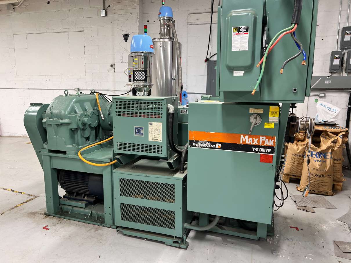 2 1/2 Inch Flag Extruder