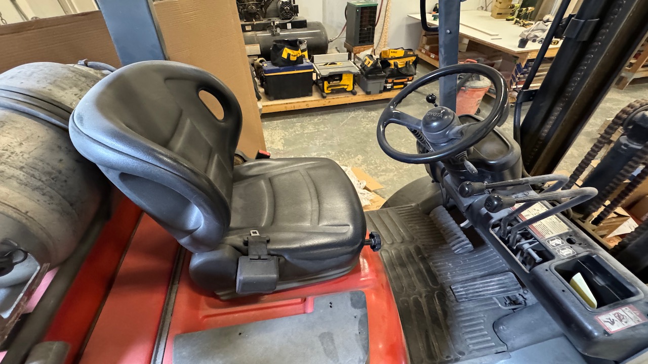TOYOTA FORKLIFT 42-6FGCU25