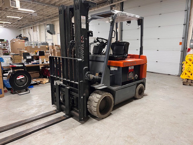 Toyota, 10,000 lb. Lift Truck – Electric